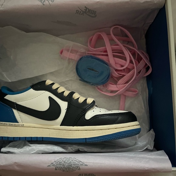 2021 Fragment Design x Travis Scott x Air Jordan 1 Retro Low - Picture 3 of 7